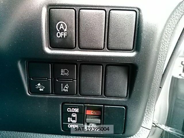 Toyota VOXY 2020-03 321649-8