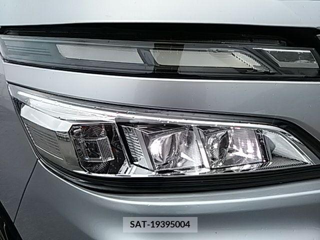 Toyota VOXY 2020-03 321649-17