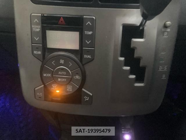 Toyota VOXY 2007-11 395014-13