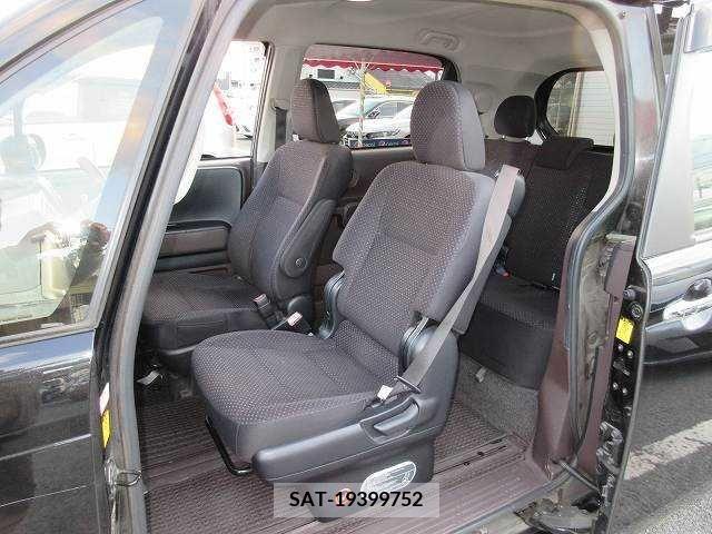 Toyota SPADE 2012-09 207886-9