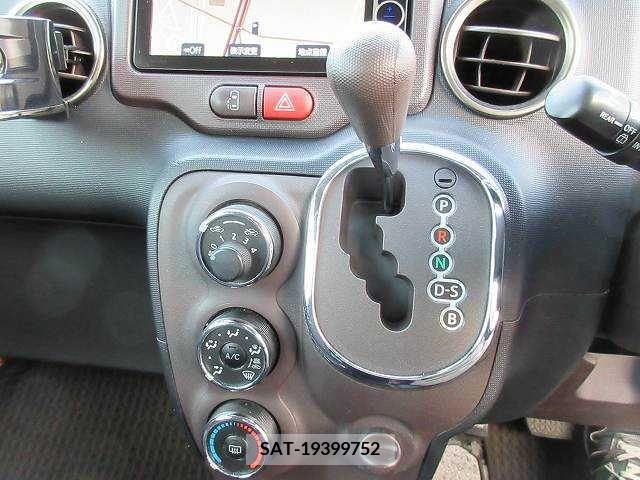 Toyota SPADE 2012-09 207886-7