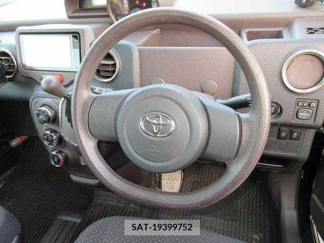 Toyota SPADE 2012-09 207886-3