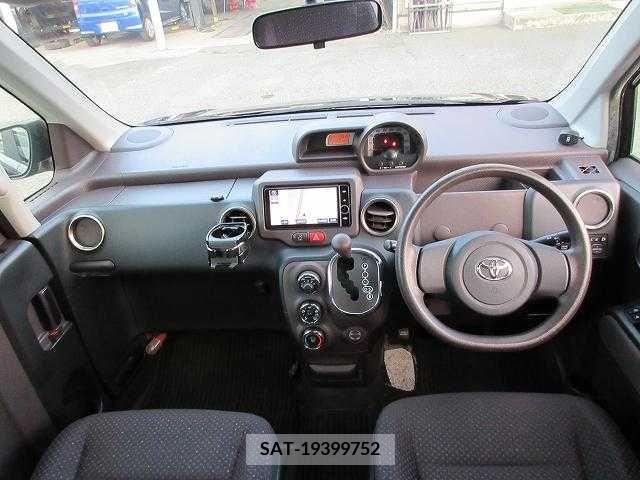 Toyota SPADE 2012-09 207886-1
