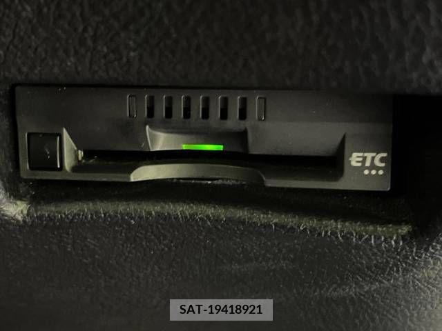 Toyota SIENTA 2017-12 368193-4