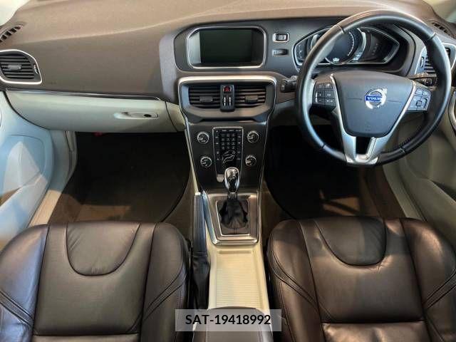 Volvo V40 2013-09 289695-1