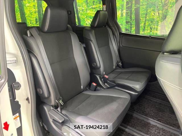 Toyota NOAH 2020-03 213553-9