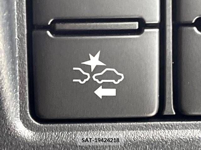Toyota NOAH 2020-03 213553-4
