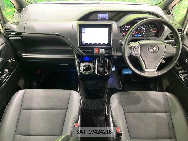 Toyota NOAH 2020-03 213553-1