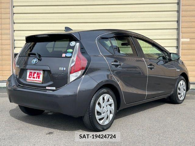 Toyota AQUA 2015-01 314215-2