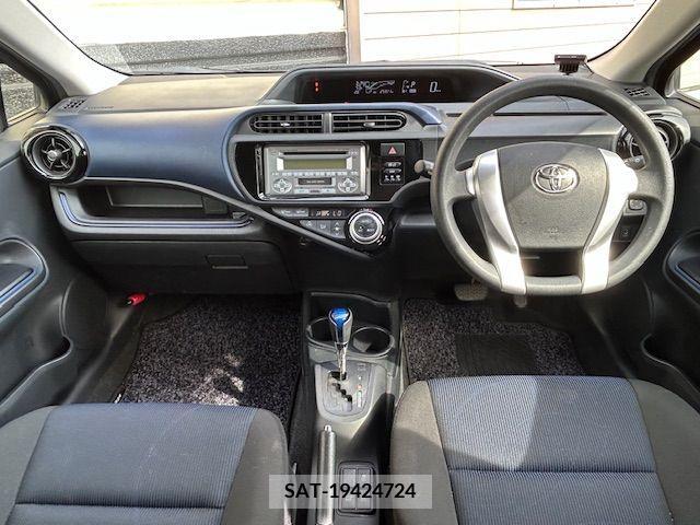 Toyota AQUA 2015-01 314215-1