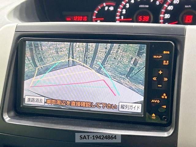 Toyota VOXY 2011-04 289213-3