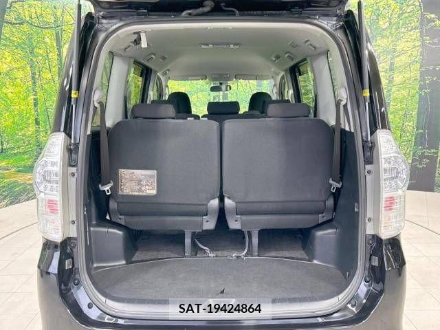 Toyota VOXY 2011-04 289213-11