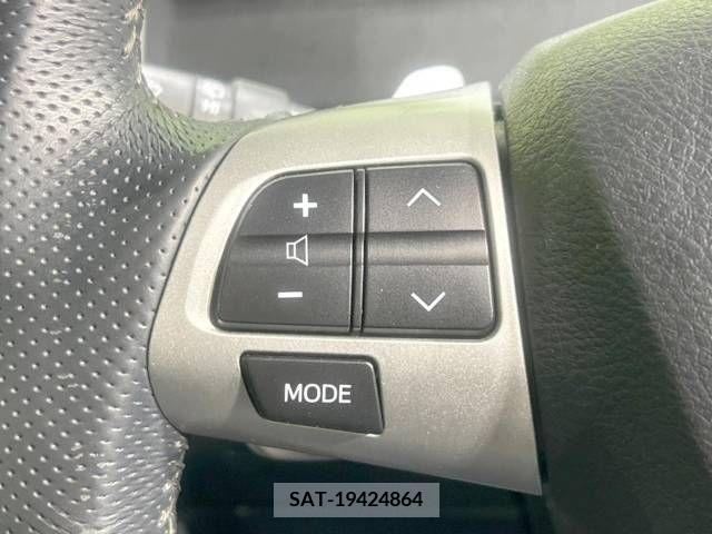 Toyota VOXY 2011-04 289213-6