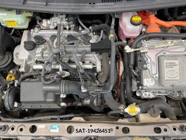 Toyota AQUA 2014-01 341669-18
