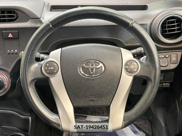 Toyota AQUA 2014-01 341669-11