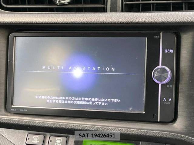 Toyota AQUA 2014-01 341669-2