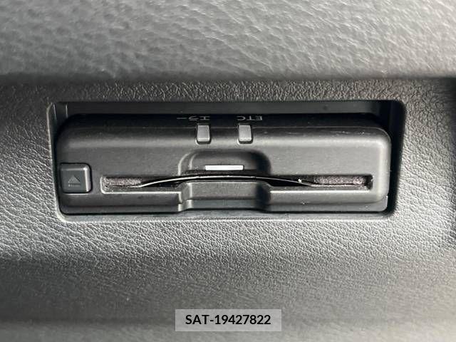 Nissan KICKS 2020-10 274046-6