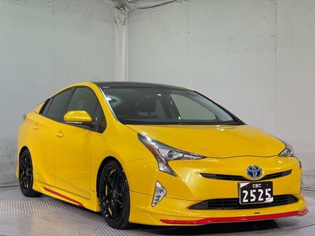 Toyota PRIUS 2016-01 20990-0
