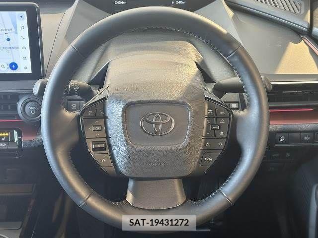 Toyota PRIUS 2023-04 217628-12