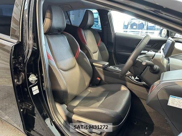 Toyota PRIUS 2023-04 217628-7
