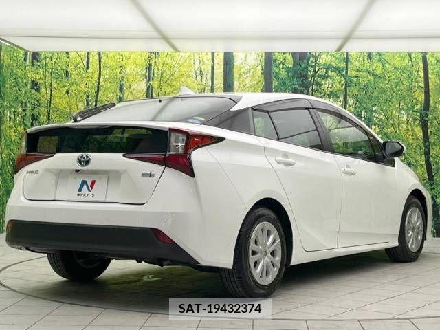 Toyota PRIUS 2021-04 281842-17