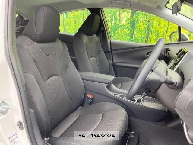 Toyota PRIUS 2021-04 281842-8
