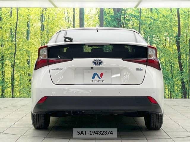 Toyota PRIUS 2021-04 281842-15