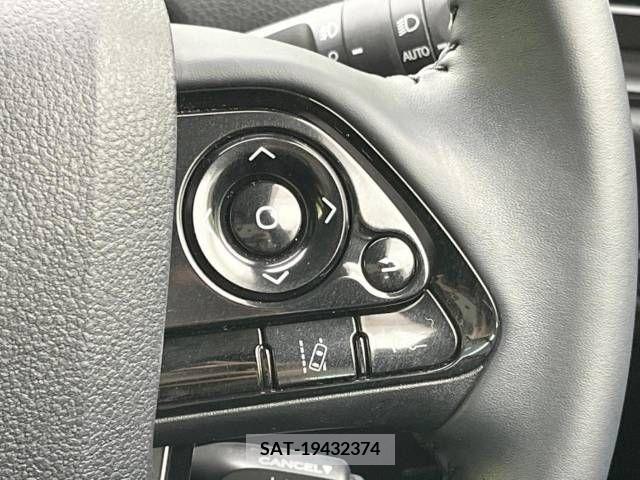 Toyota PRIUS 2021-04 281842-5