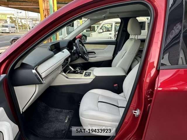 Mazda CX-60 2022-08 221305-4