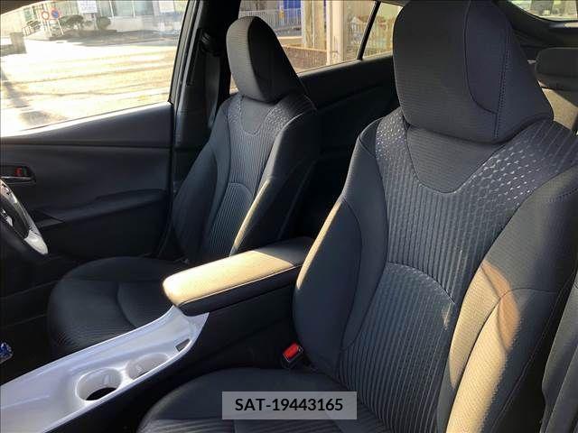 Toyota PRIUS 2016-10 281804-3