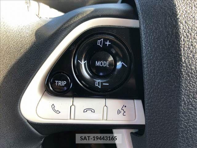 Toyota PRIUS 2016-10 281804-13
