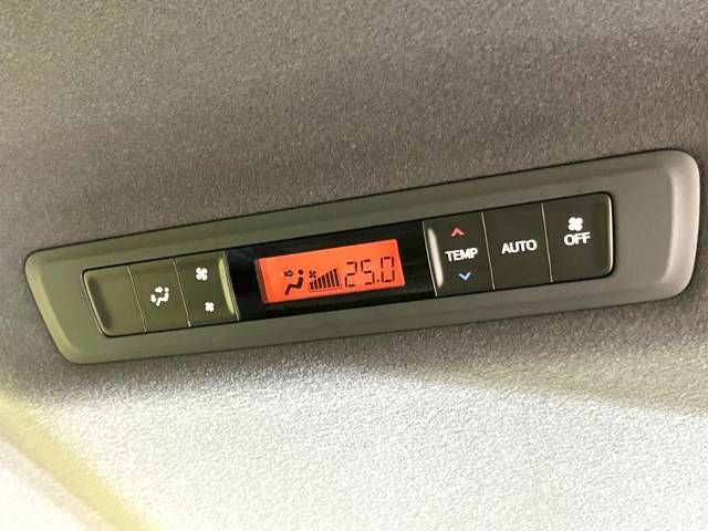 Toyota VOXY 2020-10 15865-6