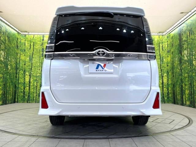 Toyota VOXY 2020-10 15865-16