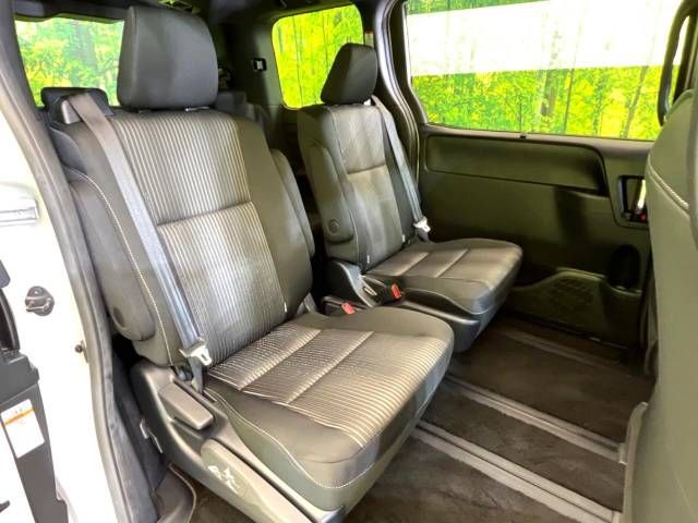 Toyota VOXY 2020-10 15865-9