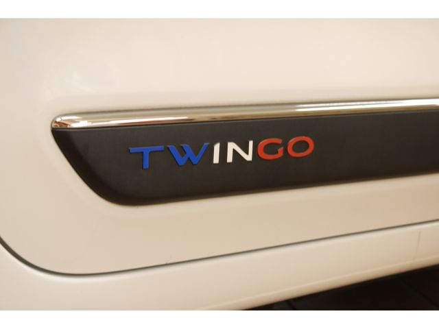 Renault TWINGO 2017-05 10307-20