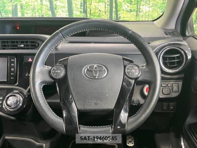 Toyota AQUA 2015-03 389361-11