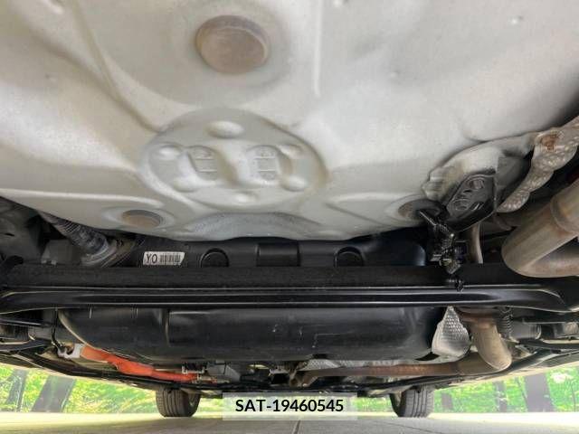 Toyota AQUA 2015-03 389361-19