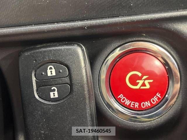 Toyota AQUA 2015-03 389361-7