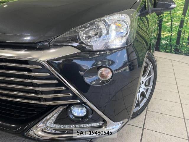 Toyota AQUA 2015-03 389361-12