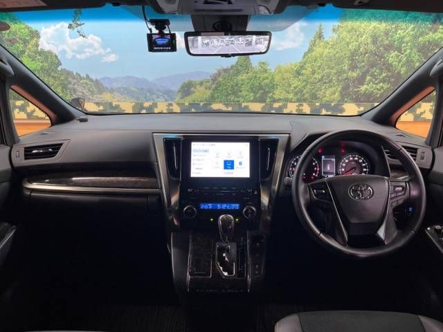 Toyota VELLFIRE 2022-02 193911-1