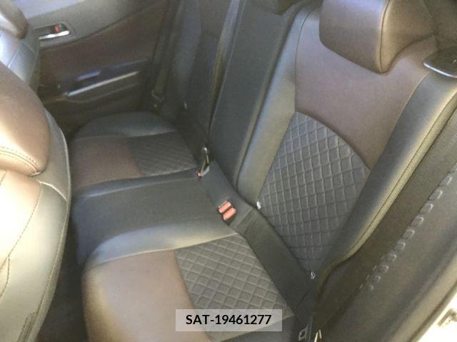 Toyota C-HR 2017-09 294905-16