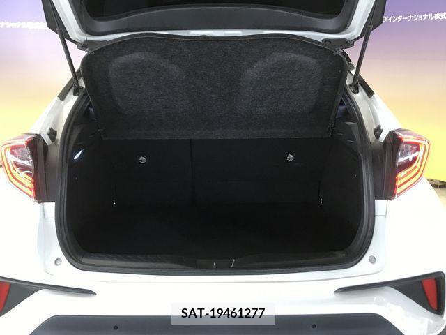 Toyota C-HR 2017-09 294905-18