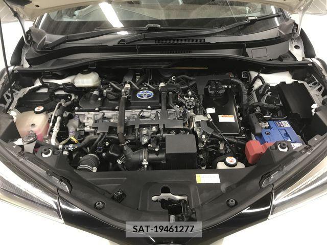 Toyota C-HR 2017-09 294905-29