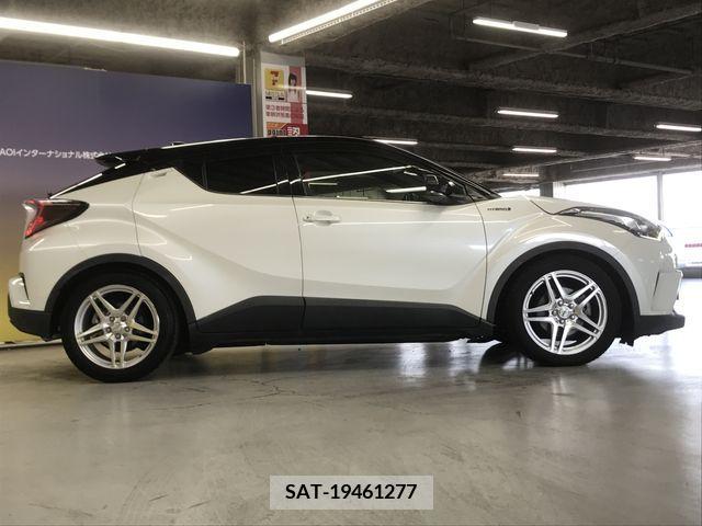 Toyota C-HR 2017-09 294905-3