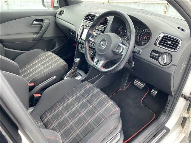 VolksWagen POLO 2013-12 12758-11