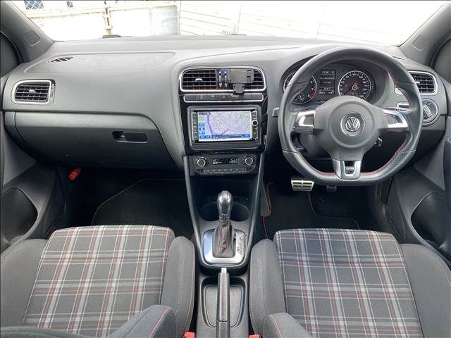 VolksWagen POLO 2013-12 12758-1