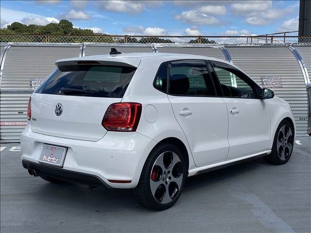 VolksWagen POLO 2013-12 12758-3
