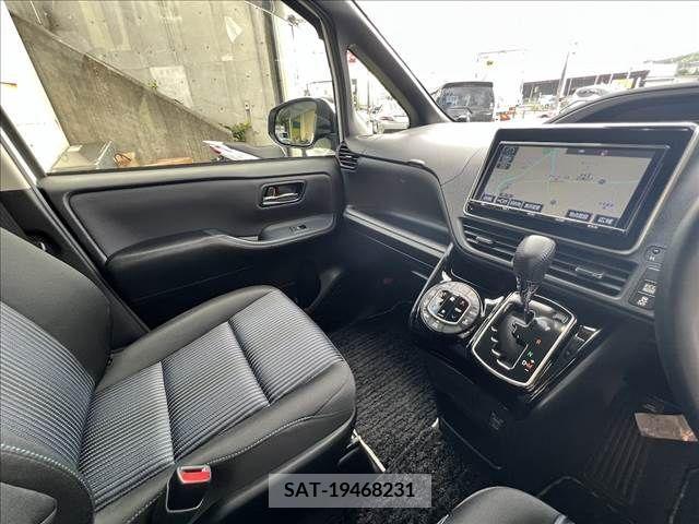 Toyota VOXY 2017-05 344224-17