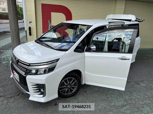 Toyota VOXY 2017-05 344224-3