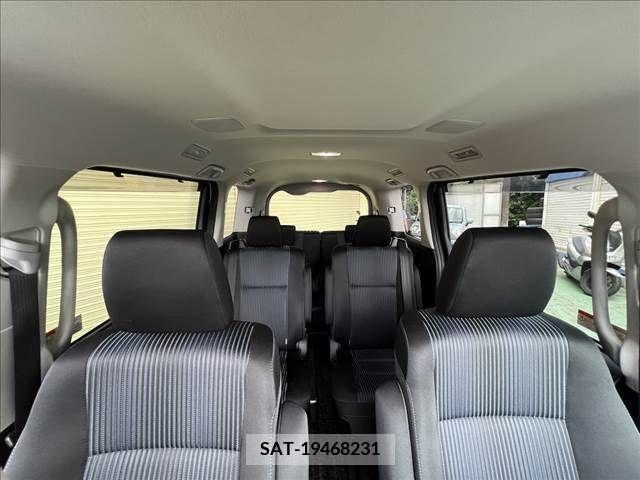Toyota VOXY 2017-05 344224-24